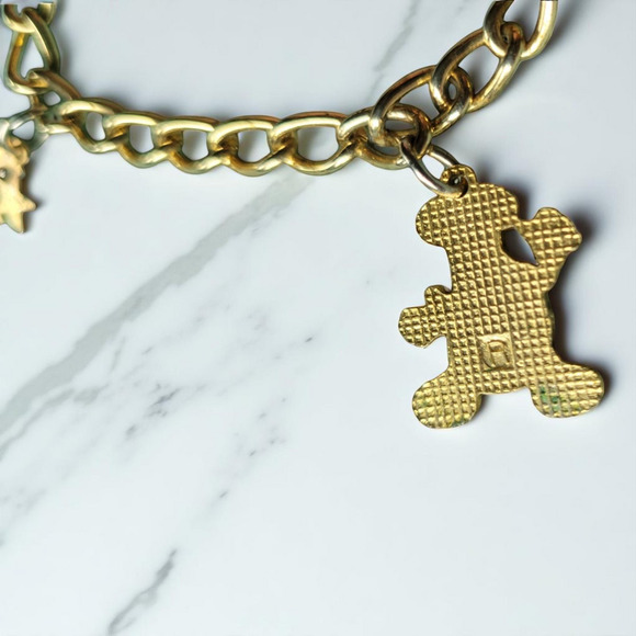 Jelly Belly Factory Charm Bracelet – Vintage Late '90s Gold Dangle | Y2K Jewelry - Picture 8 of 15